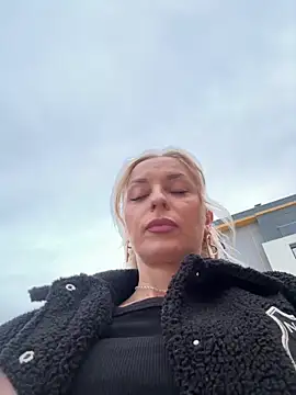 VikaBunny1's Live XXX Chat