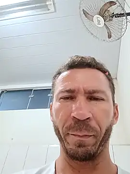 RobertoLuiz84 Chat XXX live