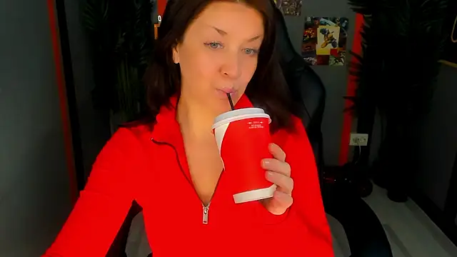 AnaMills: онлайн-секс-чат