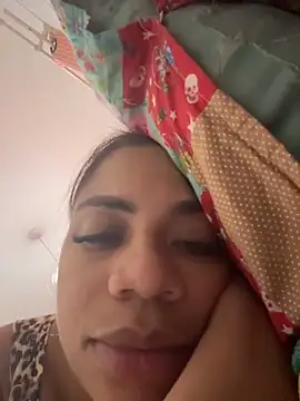 Chat +18 de Morenacarioca3 ao vivo