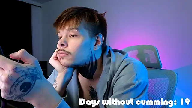 DENIS_HERE Pertunjukan Webcam