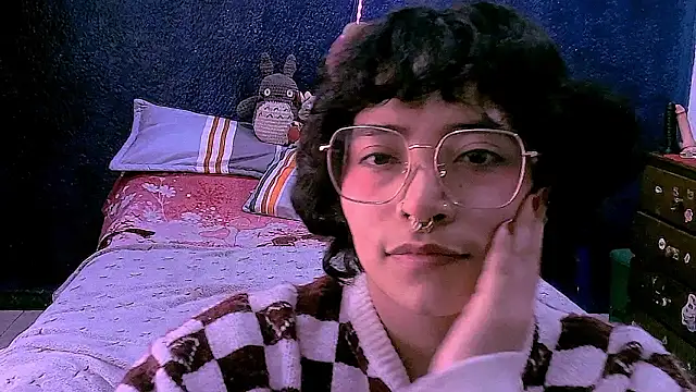 NinaYellow Adlı Modelin Canlı XXX Sohbeti