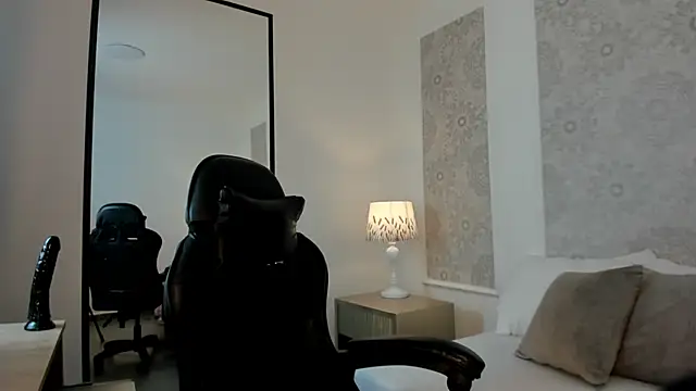 Czat XXX na żywo – evelin_villan