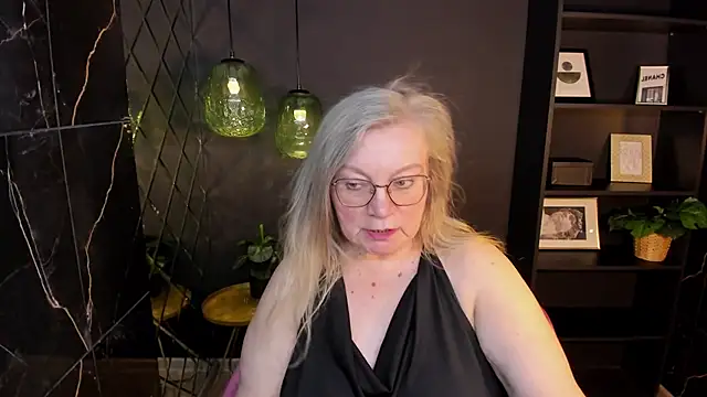 Chat +18 de NataliMellow ao vivo