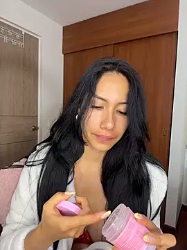 แชท XXX สดของ ArianaReynoldss