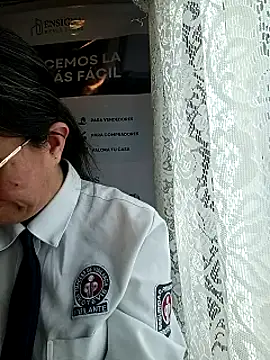 Chatroom XXX en direct de Valentina--1