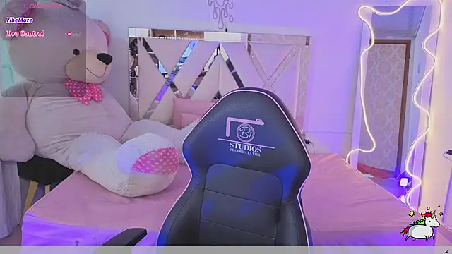 Chat +18 de SABRIINA_TAY ao vivo