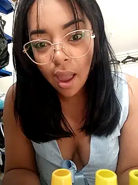 Chatroom XXX en direct de Babyfull_lips