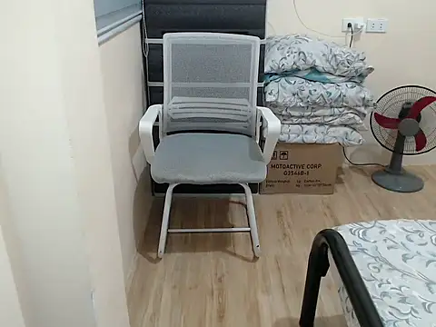 Chatroom XXX en direct de xTheLastVIRGINx