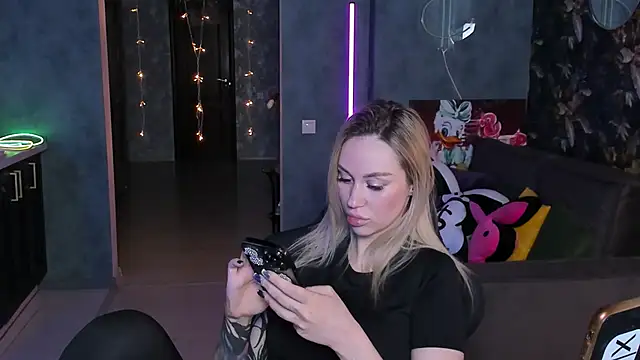 Онлайн чат XXX Blckmirrorr