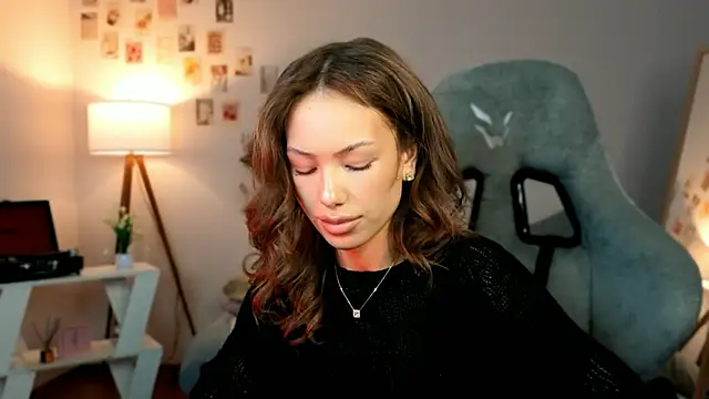 XXX chat uživo modela nexorine