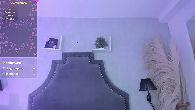 KarelyMitchelのライブXXXチャット