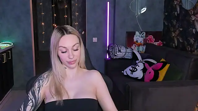 Blckmirrorr's Live XXX Chat