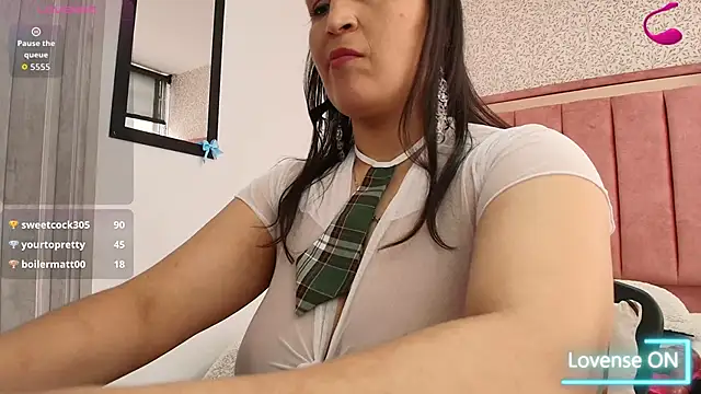 Barbara_fox__ Chat XXX in diretta