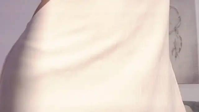 queen_adharan Webbikameraesitys