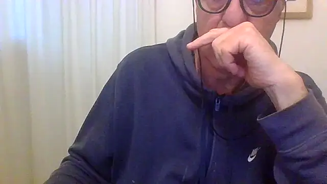 Show modela ANONIMO7735 na web-kameri