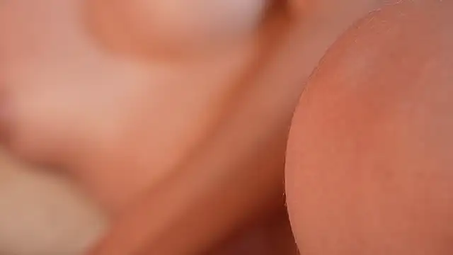 ambar_rosse25 Adlı Modelin Canlı XXX Sohbeti