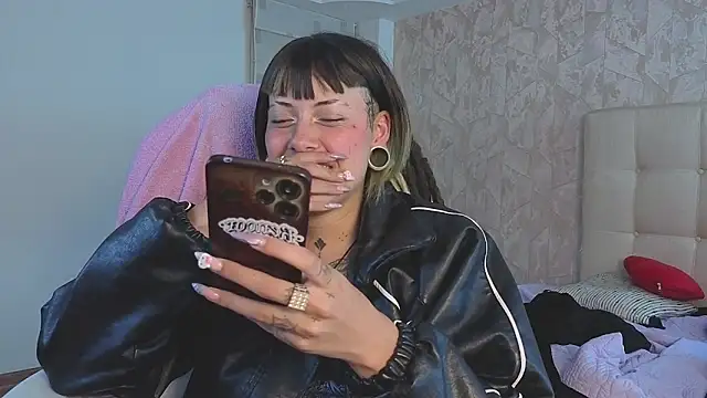 _sharlotte777's Live XXX Chat