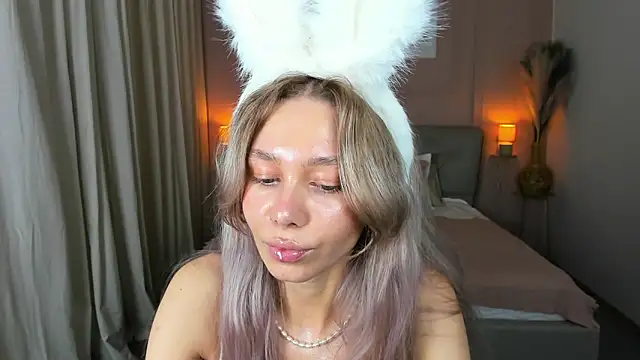 LuluAlis' Live XXX Chat