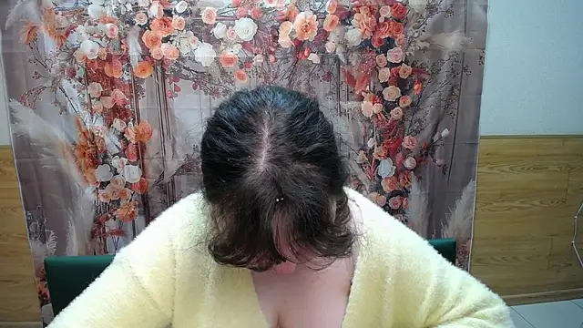 NeonilaLisovaのライブXXXチャット