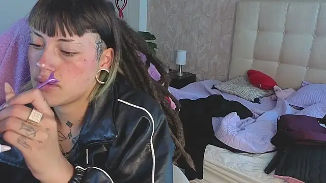 _sharlotte777's Live XXX Chat