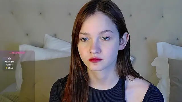 MichelleRoux Chat XXX in diretta