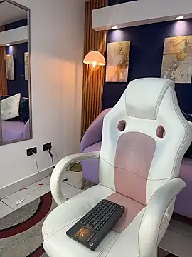 XXX chat uživo modela Ikaika_Kalani