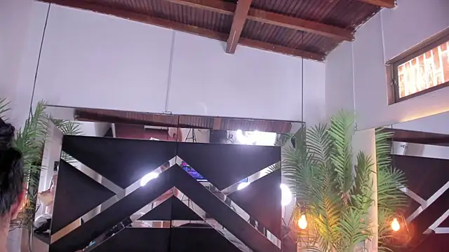 emily-fox's Live XXX Chat