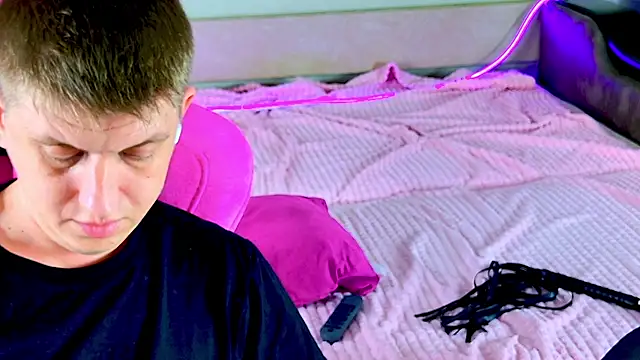 Shawty_Mia Chat XXX live