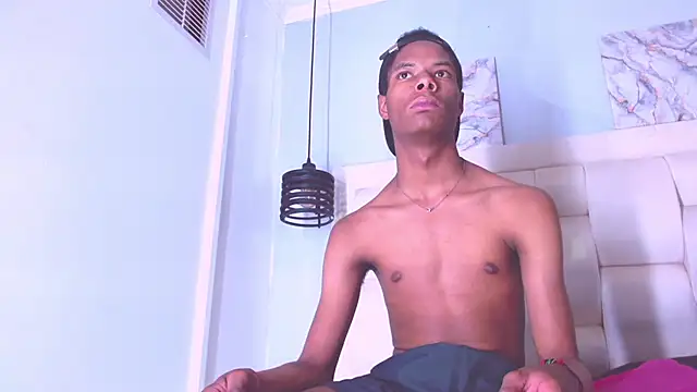 Santiago_Ortiz_: онлайн-секс-чат