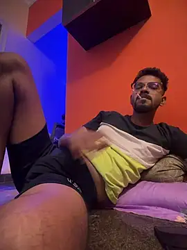 Stoner-boii-Cloudy-arhan: онлайн-секс-чат