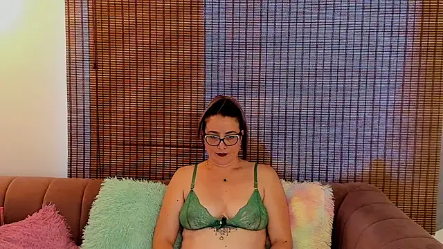 ariana_cross 即時 XXX 聊天