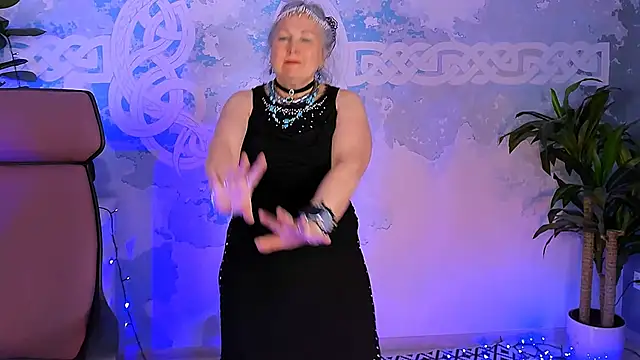 LilaMaharani's Live XXX Chat