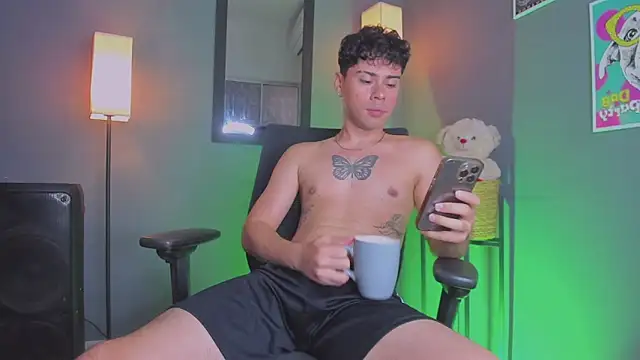 دردشة Soft_Temptationxx الجنسية المباشرة