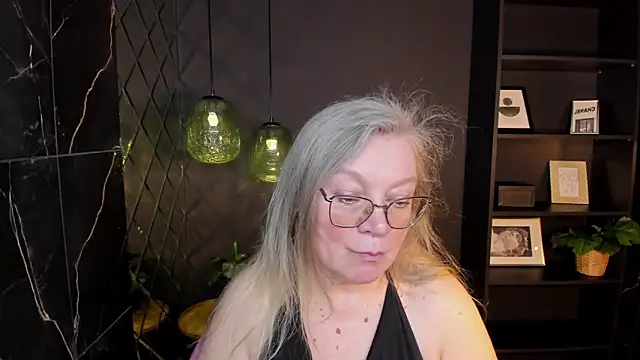 Chat +18 de NataliMellow ao vivo