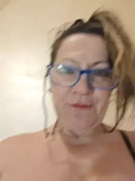 Chat XXX en directo de Lovely_Chiara