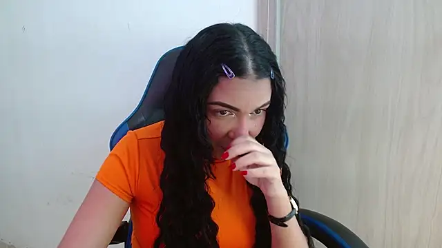 Chat XXX ao vivo de AliceSmity_