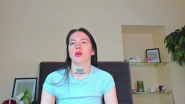 AdrianaCult's Live XXX Chat