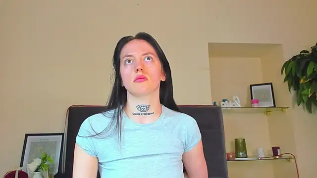 AdrianaCult's Live XXX Chat