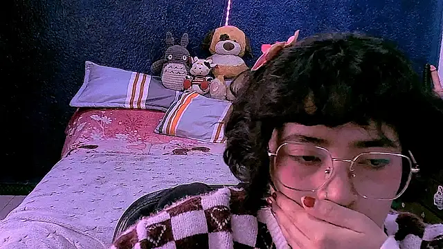 NinaYellowのライブXXXチャット