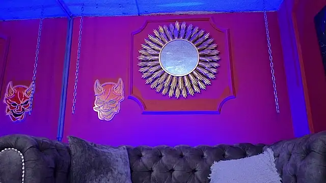 Julieta_Russell's Live XXX Chat