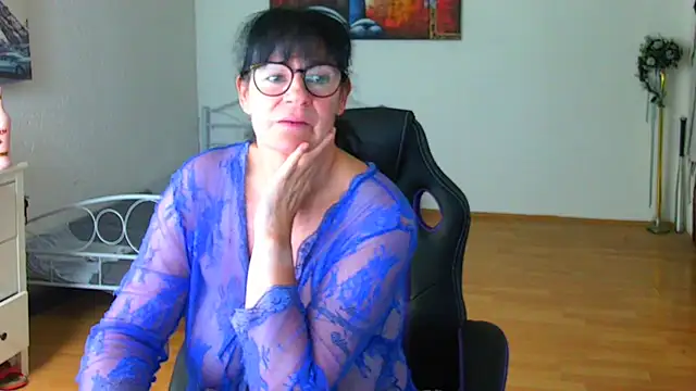 Sylly: απευθείας συνομιλία ΧΧΧ