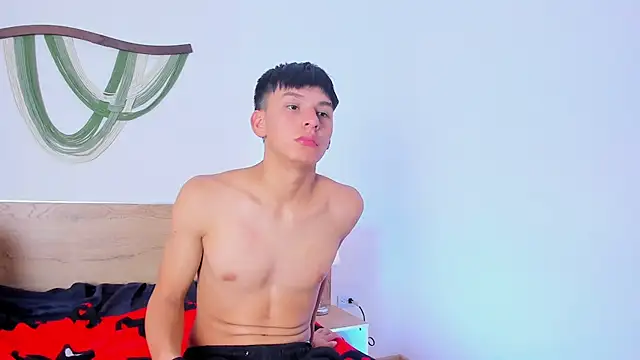 Alexander_Ammy: διαδικτυακό σόου στην κάμερα