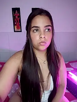 Calicurves Adlı Modelin Canlı XXX Sohbeti