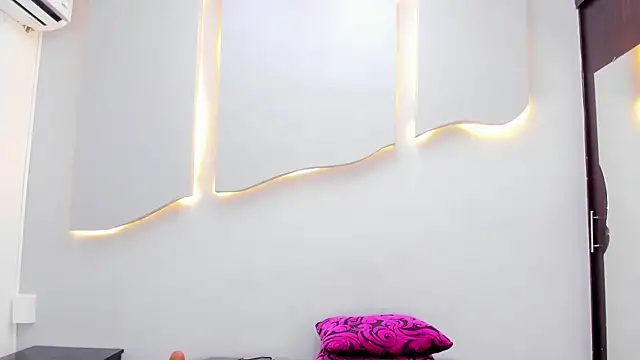 ArianaBlackk Adlı Modelin Canlı XXX Sohbeti