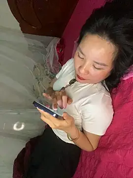 Ivy_Trix2 Live XXX-Chat