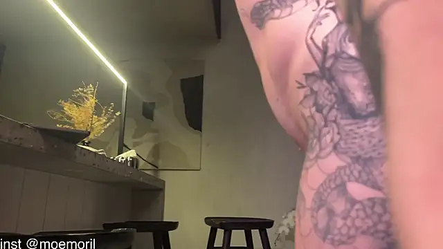 Golden_Aline Chat XXX in diretta