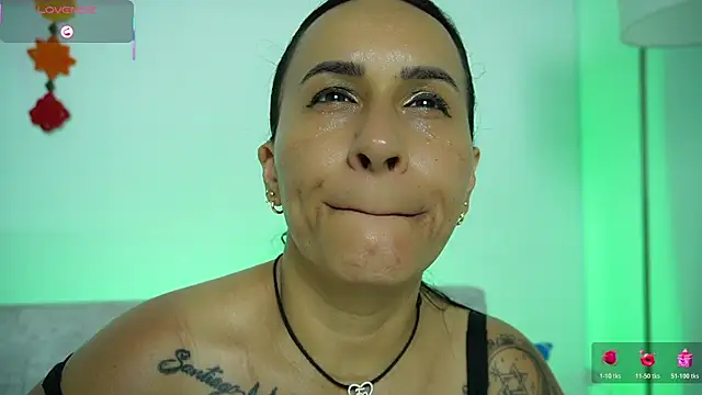 Sara_Charmy 现场XXX聊天