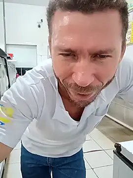 RobertoLuiz84のウェブカメラショー