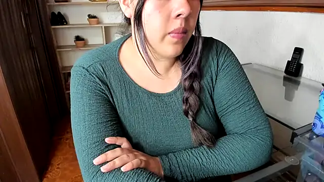 LinaBrowm Adlı Modelin Canlı XXX Sohbeti